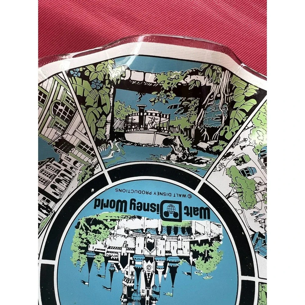 Vintage‎ Walt Disney World Magic Kingdom Fluted Glass Ashtray Candy Dish